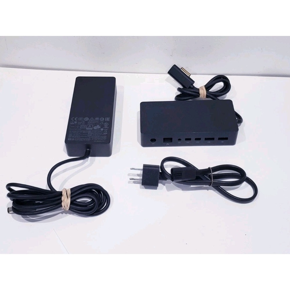 Microsoft 1661 Docking Station With AC Power Adapter